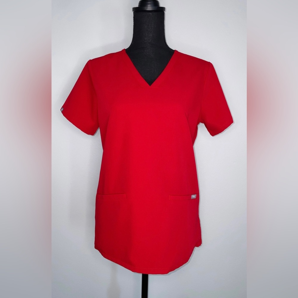 Fig scrub top - winning red